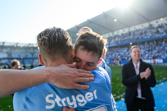 Malmö FFs Jens Stryger Larsen och Lasse Berg Johnsen jublar