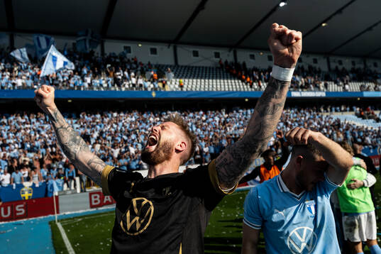 Malmö FFs Pontus Jansson jublar