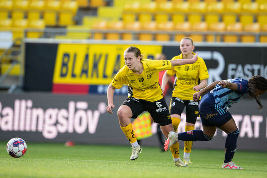 Elfsborgs Ellen Nilsson och Husqvarnas Cheilla Betina Ineza
