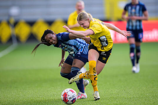 Husqvarnas Cheilla Betina Ineza och Elfsborgs Hanna Jiozon