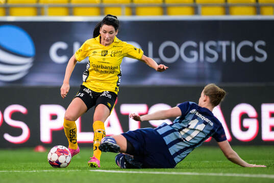 Elfsborgs Izabella Bergström och Husqvarnas Victoria Ström