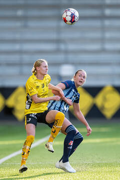 Elfsborgs Hanna Jiozon och Husqvarnas Ronja Lind