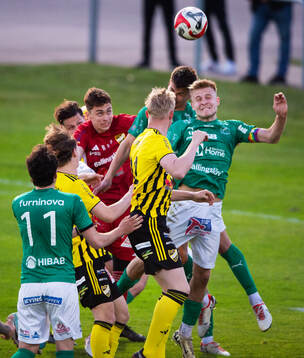 IFK Hässleholms målvakt Mirsad Basic uppe i anfallen vid