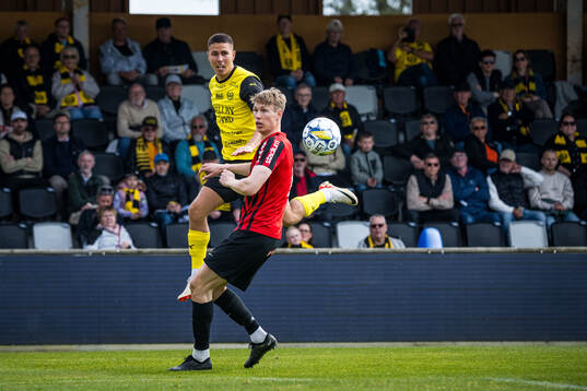 Mjällbys Nicklas Røjkjær och Brommapojkarnas Torbjörn