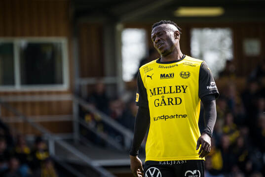 Mjällbys Silas Nwankwo deppar