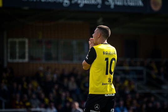 Mjällbys Nicklas Røjkjær deppar