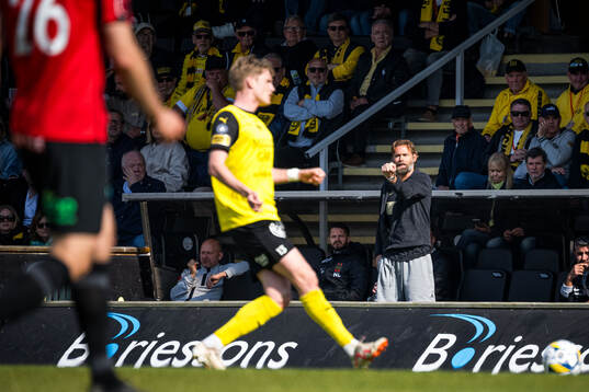 Brommapojkarnas tränare Olof Mellberg