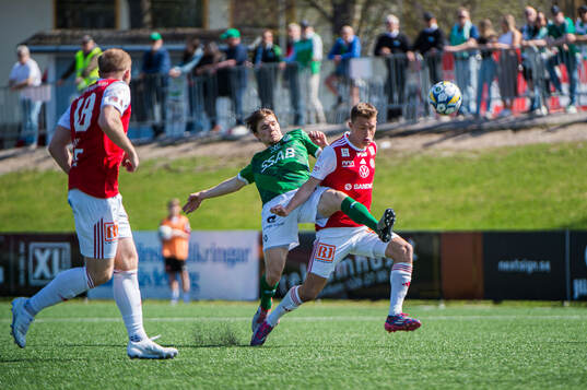Brages Gustav Berggren och Sandvikens Daniel Söderberg