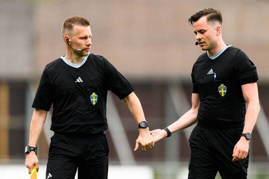 Assisterande domare Göran Fredriksen och Domare Niclas