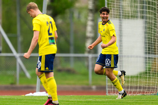 Ängelholms Ännäss Al Hamlawi jublar