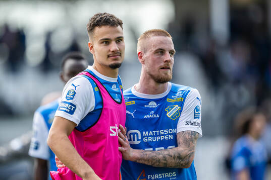 IK Oddevolds Assad Al Hamlawi och Filip Karlin jublar
