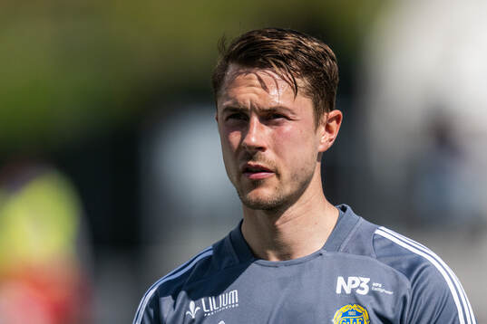GIF Sundsvalls målvakt Jonas Olsson vid line-up