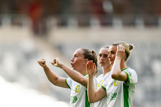 Hammarbys Julia Roddar jublar