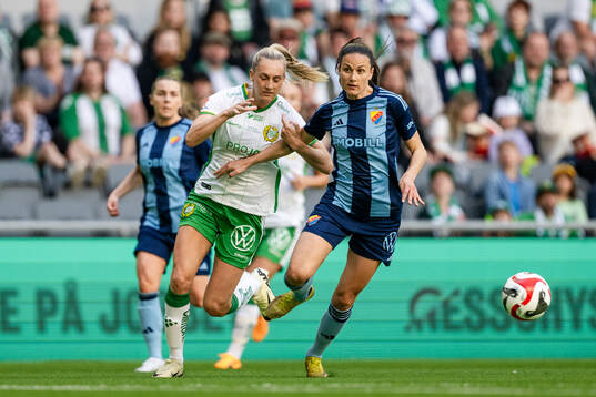 Hammarbys Ellen Wangerheim och Djurgårdens Beata Kollmats