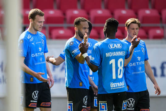 Halmstads Viktor Granath jublar