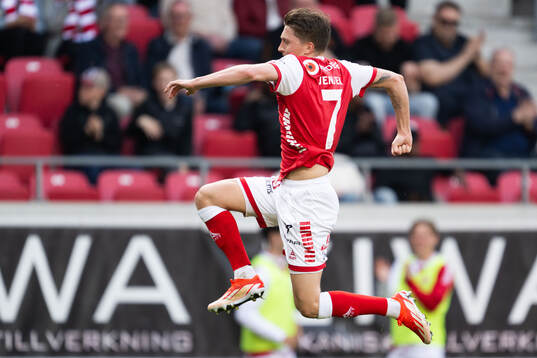 Kalmars Kevin Jensen jublar