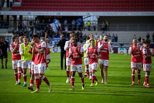 Kalmar spelare jublar