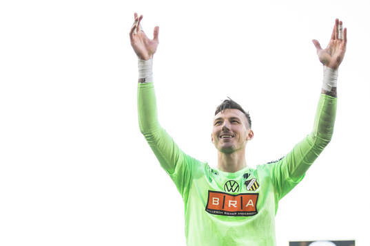 Häckens Andreas Linde jublar