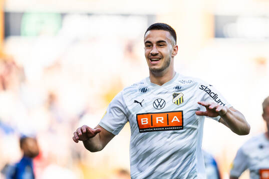Häckens Srdjan Hrstic jublar