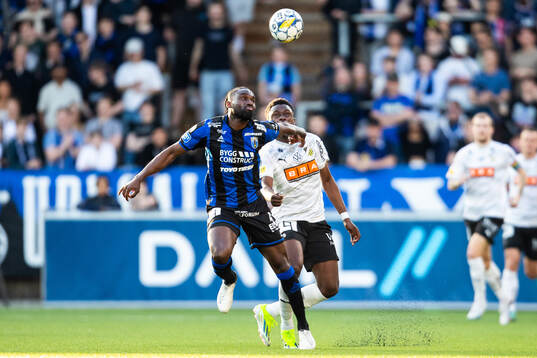 Sirius Patrick Nwadike och Häckens Zeidane Inoussa
