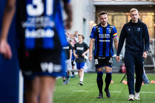 Sirius Henrik Castegren och Jakob Voelkerling Persson deppar