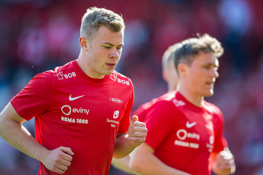 Aune Heggebø of Brann warms up