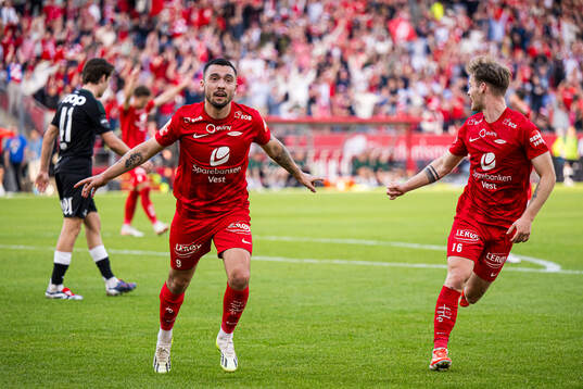 Niklas Castro of Brann celebrates