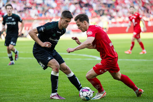 Markus Henriksen of Rosenborg and Felix Horn Myhre of Brann