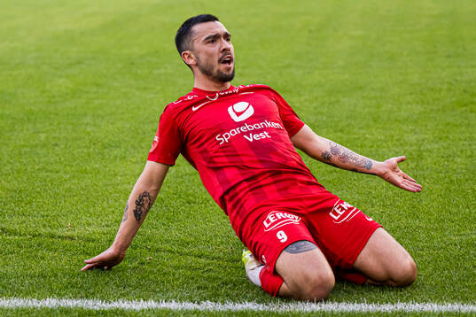 Niklas Castro of Brann celebrates
