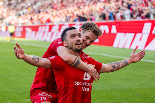 Niklas Castro of Brann celebrates