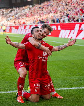 Niklas Castro of Brann celebrates