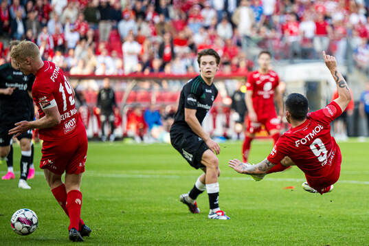 Niklas Castro of Brann scores the 3-0 goal