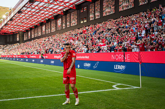 Niklas Castro of Brann celebrates