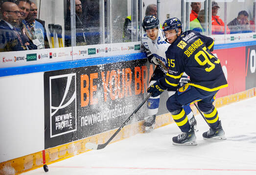Jesper Mattila of Finland and André Burakovsky of Sweden