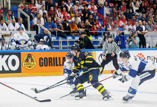 Alexander Holtz of Sweden