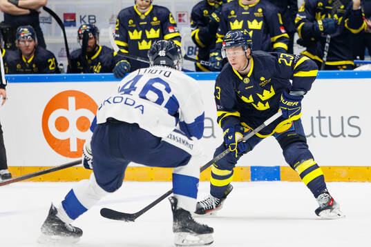 Lucas Raymond of Sweden and Joona Luota of Finland