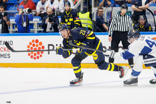 Lucas Raymond of Sweden and Joona Luota of Finland
