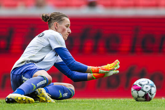Rugile Rulyte of Rosenborg warms up