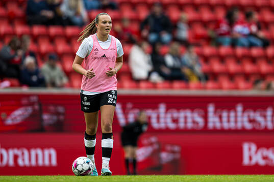 Cille Nilsen of Rosenborg warms up