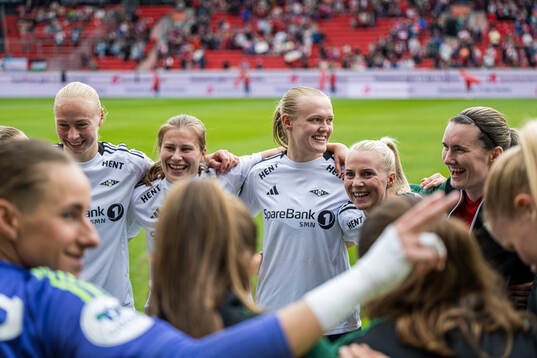 Sara Hørte, Cesilie Andreassen, Elin Sørum and Mali