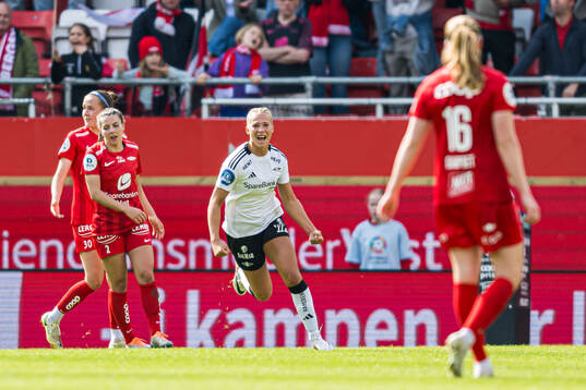 Frøya Dorsin of Rosenborg celebrates