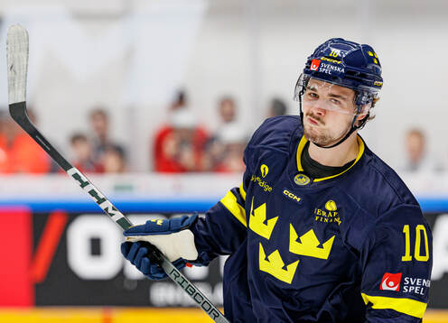 Alexander Holtz of Sweden