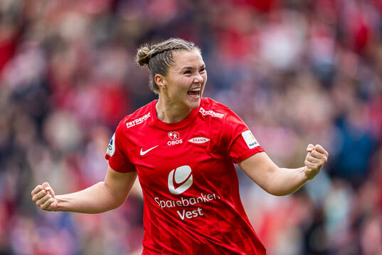 Anna Aahjem of Brann celebrates