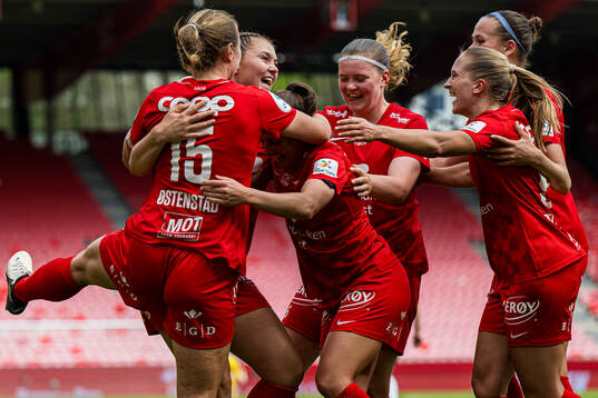 Anna Aahjem of Brann celebrates