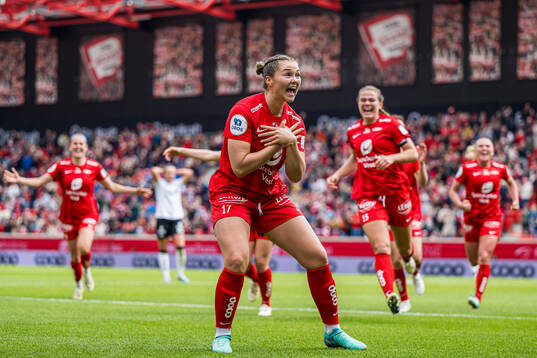 Anna Aahjem of Brann celebrates