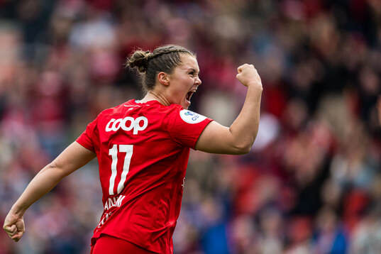 Anna Aahjem of Brann celebrates