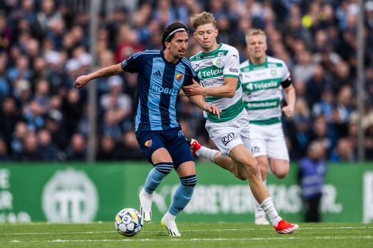 Djurgårdens Gustav Wikheim och Västerås Patric Åslund
