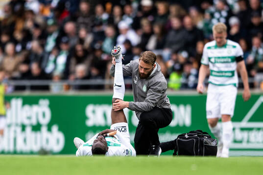 Västerås Frederic Nsabiyumva har ont och får vård