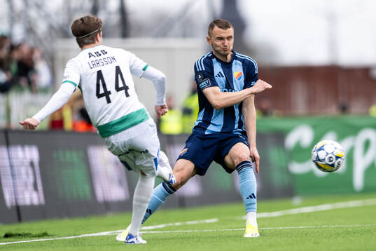 Västerås Max Larsson och Djurgårdens Piotr Johansson