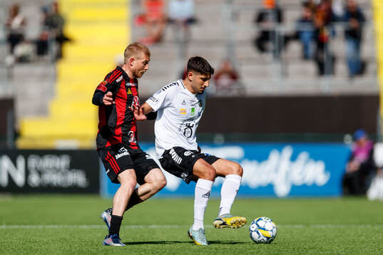 Östersunds Simon Kroon och Örebros Peter Gwargis